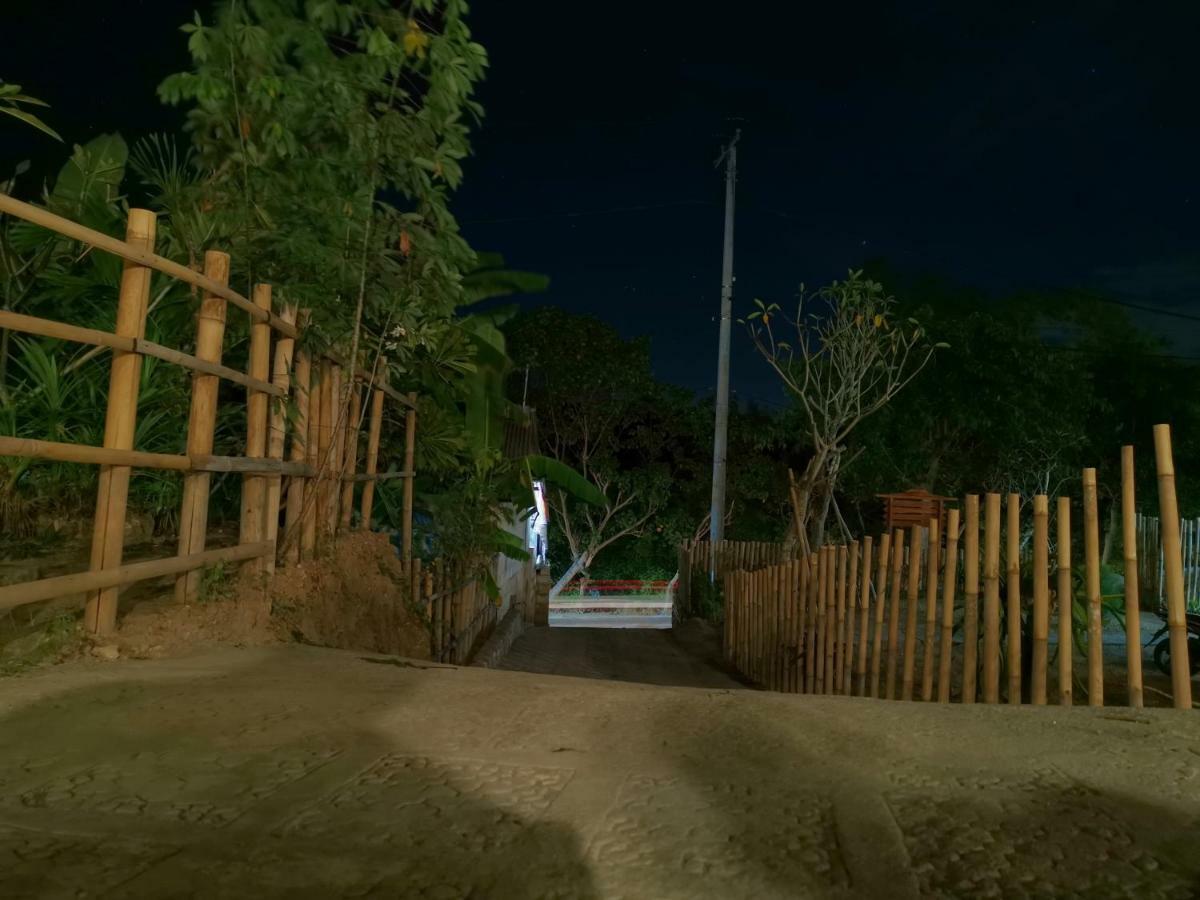 Kamasan Cottage By Reccoma Toyapakeh エクステリア 写真